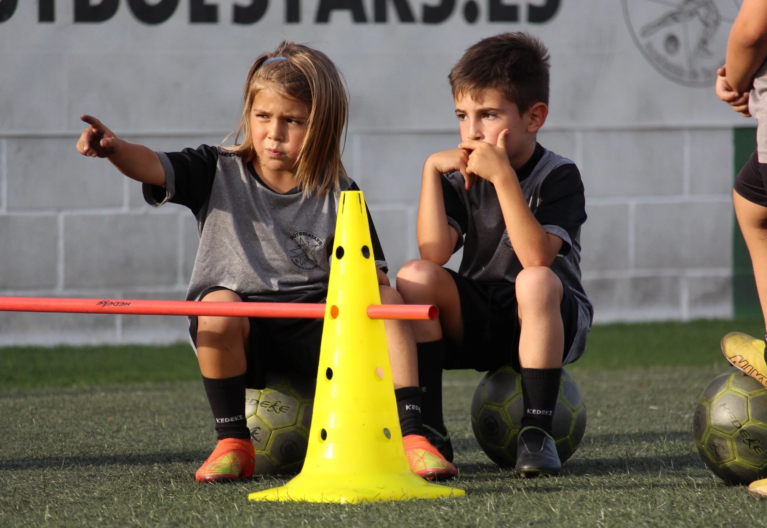 Dos jugadores de Fútbolstars durante un entrenamiento